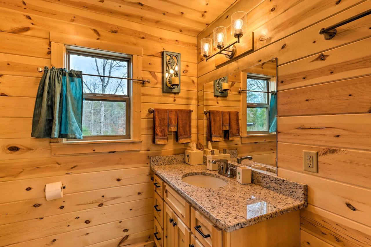 Cozy Mtn Cabin Spacious Deck And Forest Views! Murphy Exterior photo